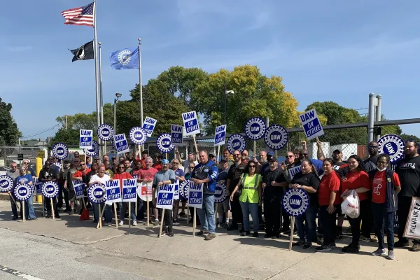 UAW Local 75 Group Photo