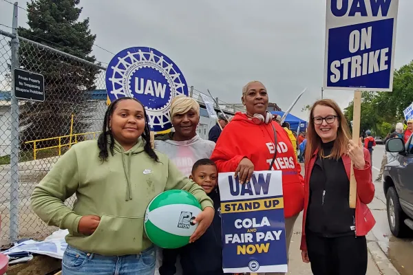 UAW Strike Line Milwaukee 