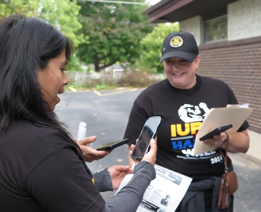 IUPAT members get ready to canvass